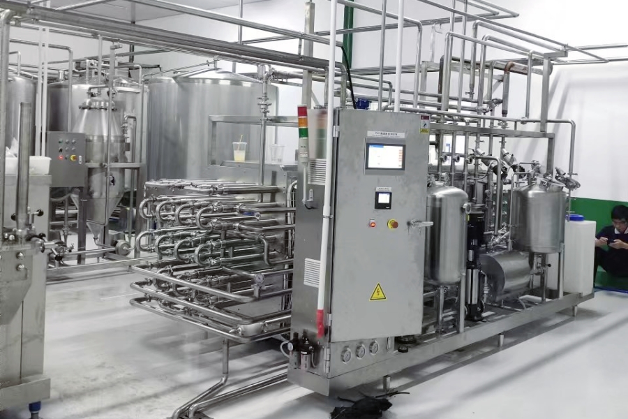 ما هي الدولة الرائدة في إنتاج الحليب؟