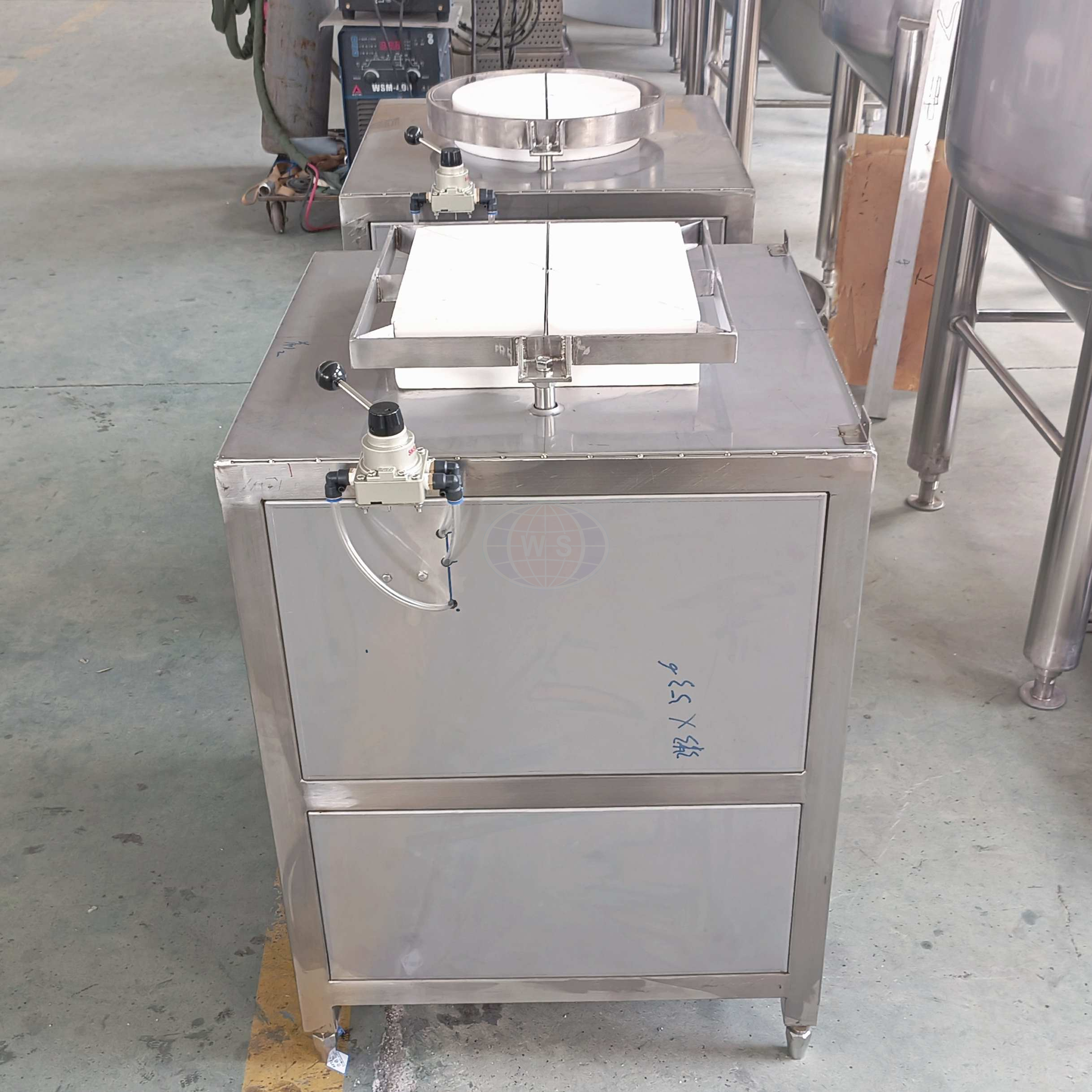 تبسيط إنتاج الجبن الخاص بك مع آلة صنع الجبن عالية الجودة